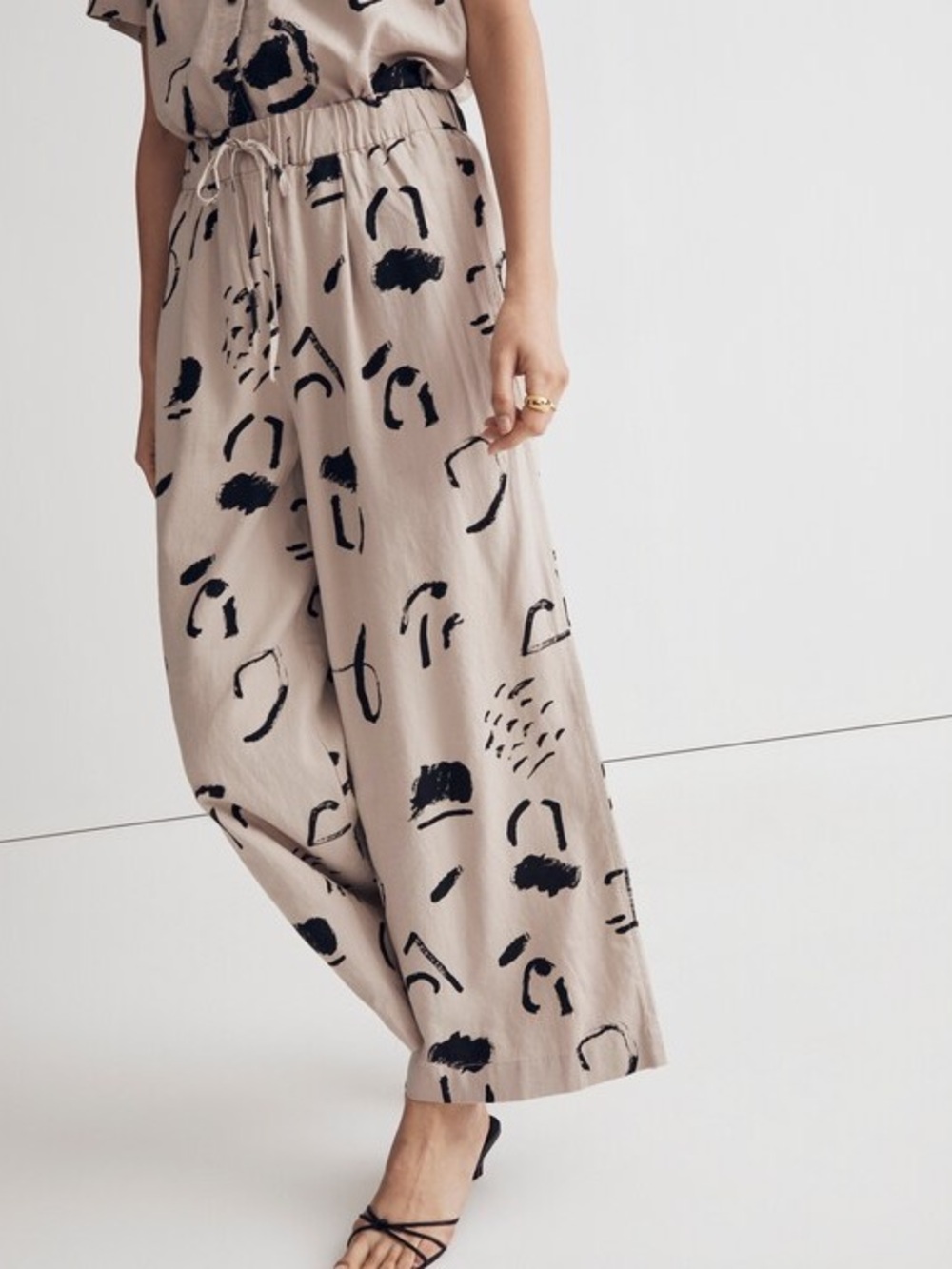 Madewell x Caroline Z Hurley Pull-On Wide-Leg Crop Pants in Abstract Alpha